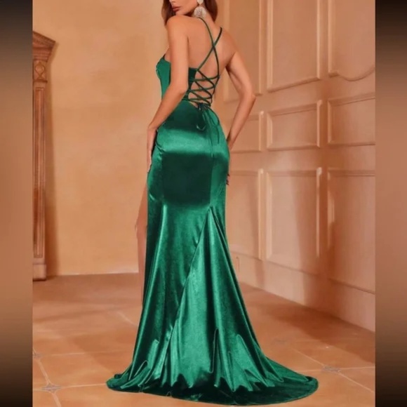 Luxe Emerald Green Satin Corset Lace up Ruched Formal Party Wedding Dress - Picture 8 of 15